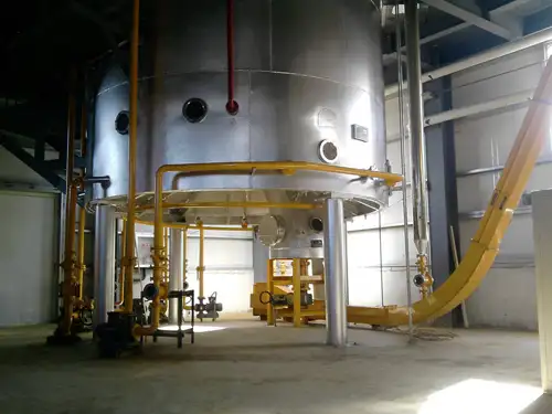 Solvent extraction system for soybean oil with rotocel extractor and desolventizer-toaster